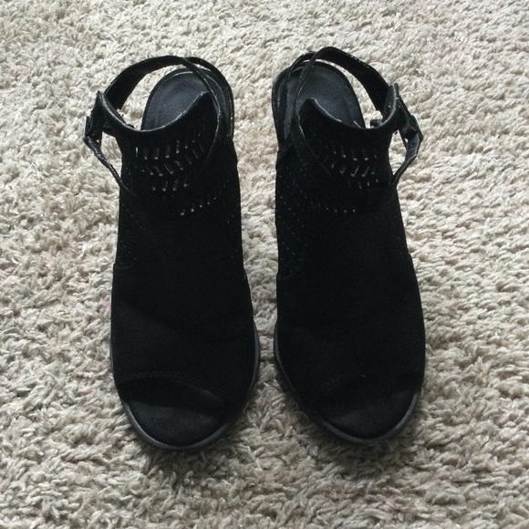 Open Heel and Toe Shoes - Picture 7 of 16